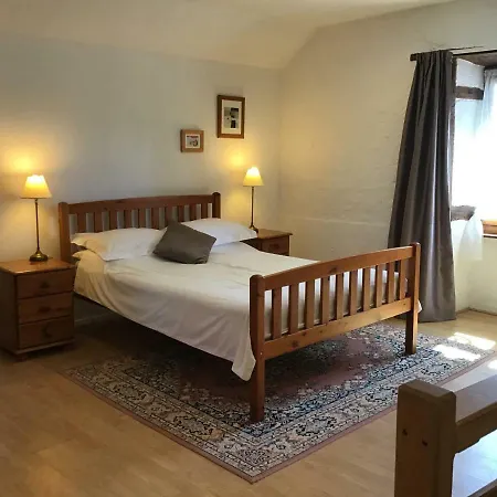 בית נופש Maison La Peruse At Les Vergnes Gites Exideuil-sur-Vienne